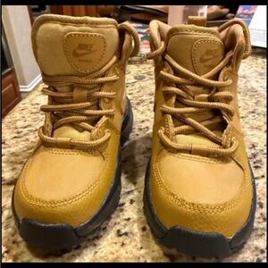 Nike Kids Brown Boots